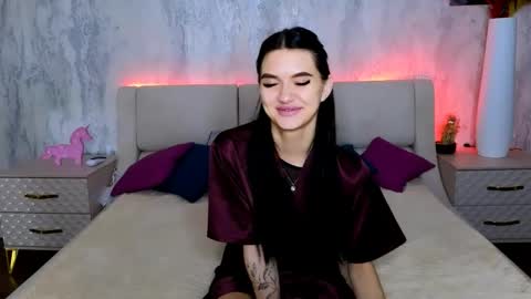 Holly online show from May 2026 12:41:01 AM