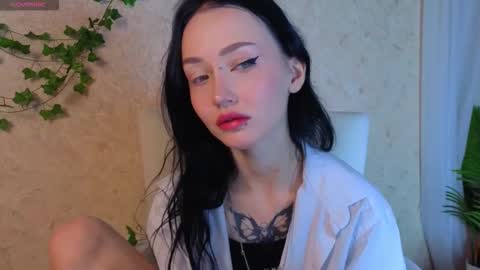 holly_berryy_ online show from September 2025 01:28:01 AM