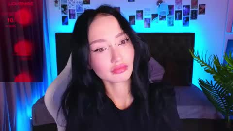 holly_berryy_ online show from October 2025 01:46:01 AM