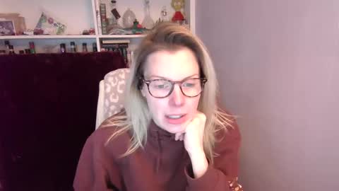 holly_bourbon online show from February 2026 08:06:01 PM