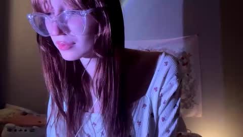 Snapshot of holly_sinner_ chatting on April 2026 10:25:02 PM holly_sinner_ online show from April 2026 10:25:02 PM