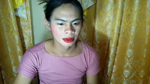 Mika Duhay Velat online show from December 2025 03:40:02 PM