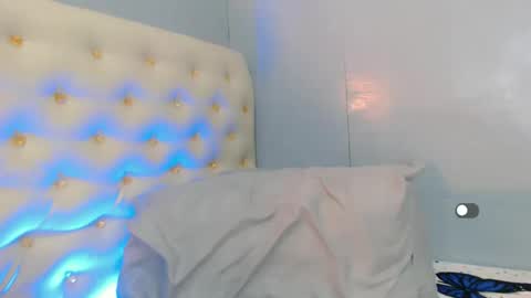 Apple online show from February 2025 08:16:01 AM