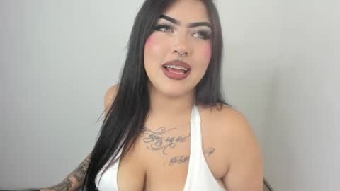 Holly online show from May 2026 07:07:01 PM