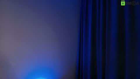 hollyextra online show from February 2026 02:21:02 PM