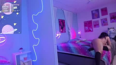 hollypeach_ online show from January 2026 04:39:02 AM