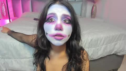 hollypeach_ online show from April 2026 08:02:02 PM