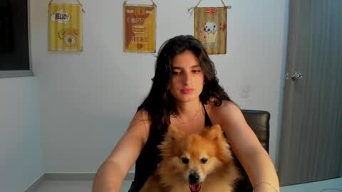 hollyshit_ online show from January 2025 02:43:02 AM