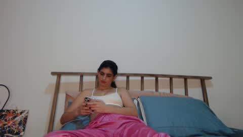 hollyshit_ online show from February 2025 12:58:01 AM