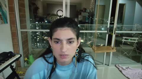 hollyshit_ online show from September 2025 12:02:02 AM