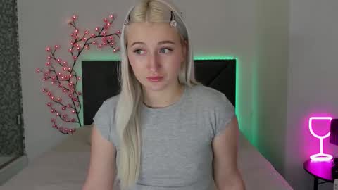 HollyTaillor online show from January 2026 01:39:01 PM