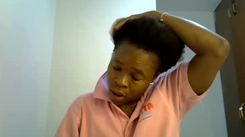 Snapshot of holy_ebony chatting on June 2026 06:10:02 AM holy_ebony online show from June 2026 06:10:02 AM