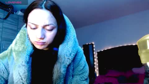 Juli online show from December 2025 05:14:01 AM