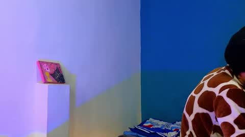      online show from February 2025 02:26:01 AM