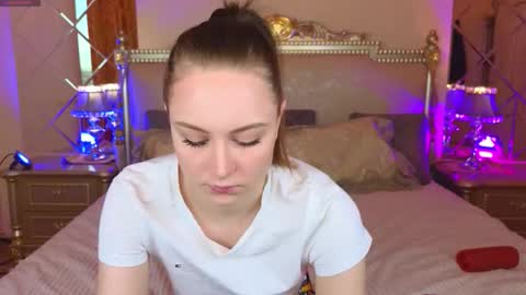 Snapshot of holybabydoll chatting on November 2025 10:58:02 AM holybabydoll online show from November 2025 10:58:02 AM