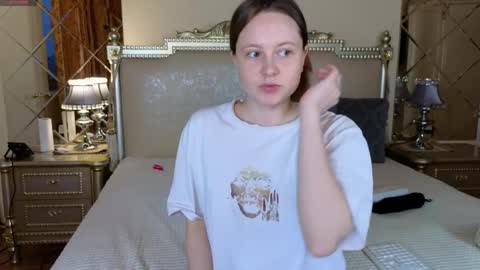 Snapshot of holybabydoll chatting on November 2025 11:24:01 AM holybabydoll online show from November 2025 11:24:01 AM