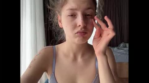 Snapshot of holydori chatting on October 2025 09:28:02 AM dori not holy get my tg channel with link from description under last photo online show from October 2025 09:28:02 AM