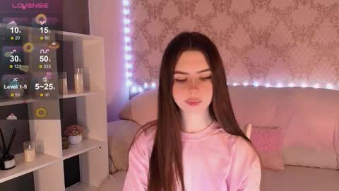 Mia online show from March 2026 03:12:01 AM