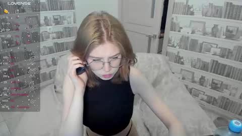 Snapshot of honey__pie chatting on January 2026 08:45:01 PM Lilith and Ellie online show from January 2026 08:45:01 PM