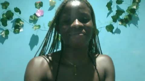 Snapshot of honey_bug2 chatting on September 2025 08:56:01 PM Queen online show from September 2025 08:56:01 PM