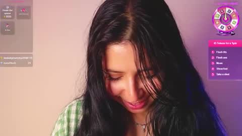 Snapshot of honey_buns_1 chatting on March 2025 04:18:01 PM mimi online show from March 2025 04:18:01 PM