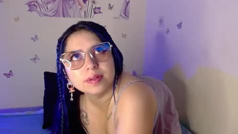 Snapshot of honey_buns_1 chatting on September 2025 11:37:01 AM mimi online show from September 2025 11:37:01 AM