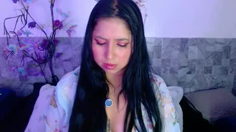 mimi online show from December 2025 06:02:01 PM