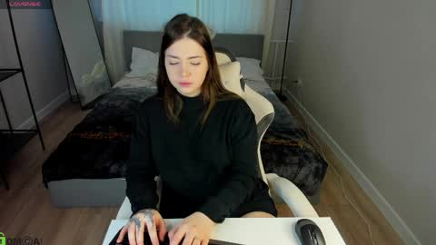 Snapshot of honey_cherrry chatting on April 2026 01:22:01 AM Honey online show from April 2026 01:22:01 AM