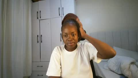 honey drop online show from April 2026 11:07:01 PM