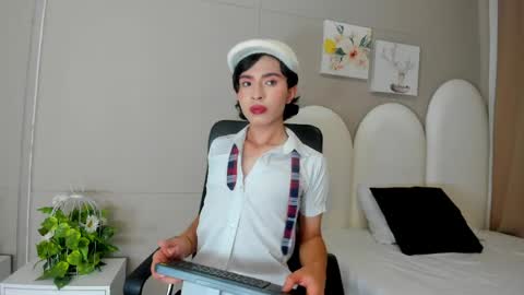 Snapshot of honey_hex_ chatting on May 2026 07:44:01 PM honey_hex_ online show from May 2026 07:44:01 PM