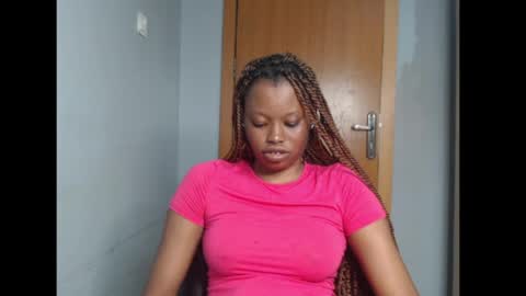 Snapshot of honey_juicydoll chatting on May 2026 04:04:02 PM Sonia online show from May 2026 04:04:02 PM