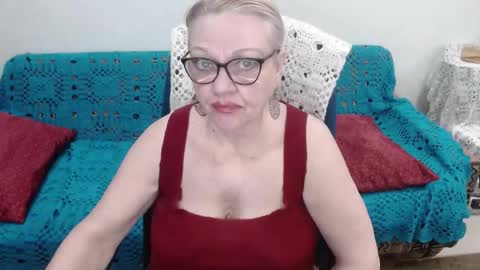 Snapshot of honey_lady_ chatting on April 2026 09:18:01 AM Honey Lady online show from April 2026 09:18:01 AM