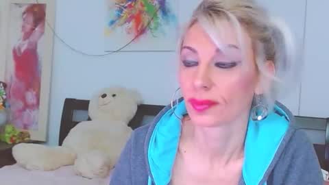 honey_lara online show from January 2026 02:05:02 AM