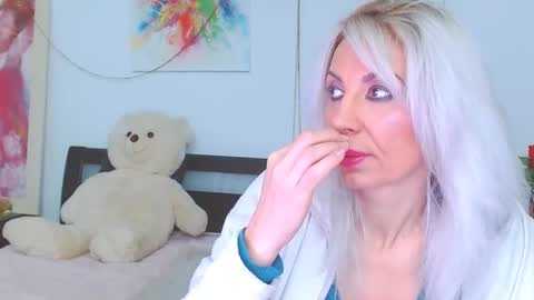 honey_lara online show from February 2026 07:21:01 PM