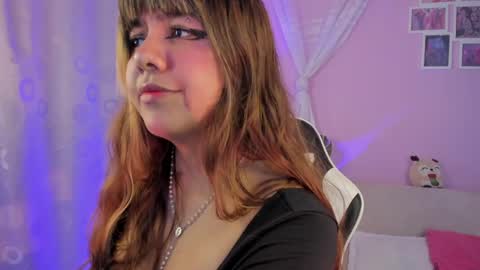 Milenka online show from April 2026 06:45:01 PM