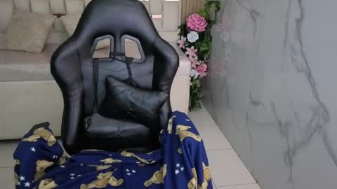 HONEY  online show from April 2026 03:24:01 PM