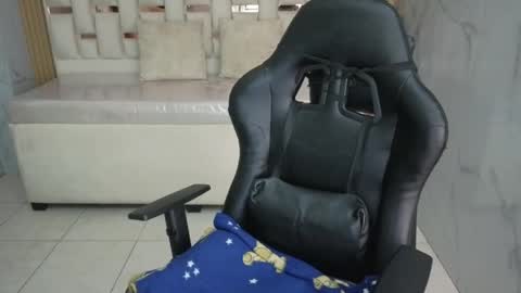 Snapshot of honey_torres_sub chatting on April 2026 01:37:02 PM HONEY online show from April 2026 01:37:02 PM