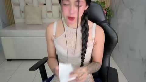 Snapshot of honey_torres_sub chatting on May 2026 01:17:01 PM HONEY online show from May 2026 01:17:01 PM