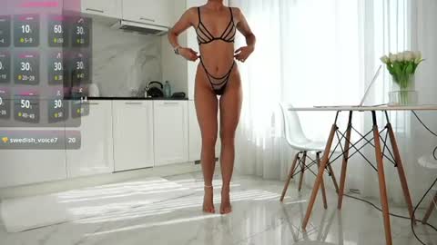 Snapshot of honey_wooman chatting on July 2026 02:39:01 AM Mia online show from July 2026 02:39:01 AM