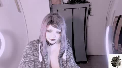 Snapshot of honeyapplealaska chatting on June 2026 03:41:02 AM Honey Apple Alaska online show from June 2026 03:41:02 AM