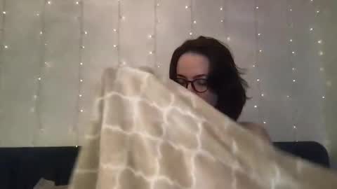 HoneyBeeXx69 online show from February 2025 06:39:02 AM