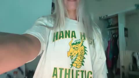 honeybun_z online show from September 2025 08:58:02 PM