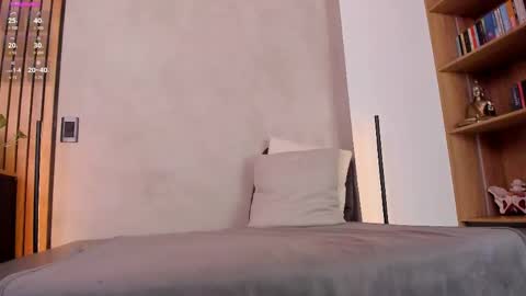 Sofia independent model online show from April 2026 11:13:02 AM