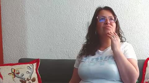 Snapshot of honeyhotpaty chatting on December 2024 06:06:01 PM sofia online show from December 2024 06:06:01 PM