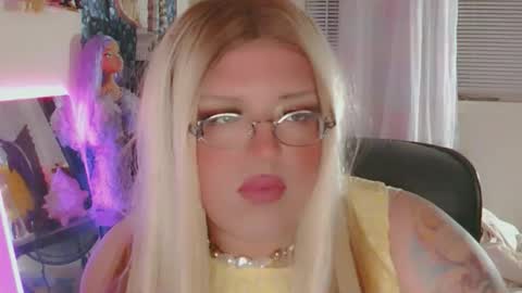 honeylavender777 online show from June 2026 06:51:02 AM