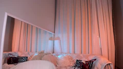 Alexia online show from March 2026 11:02:01 AM