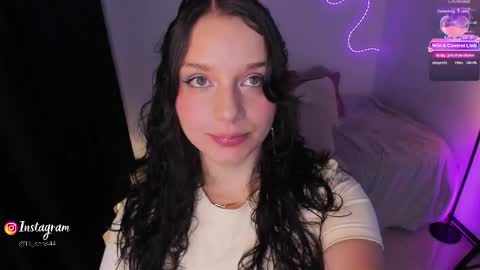 Snapshot of honeymoontea chatting on April 2026 08:47:01 PM online show from April 2026 08:47:01 PM
