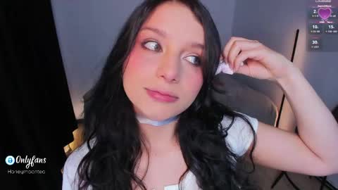 Snapshot of honeymoontea chatting on May 2026 11:57:02 PM online show from May 2026 11:57:02 PM