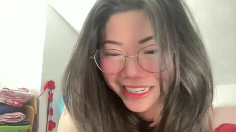 Snapshot of honeysunshineneko chatting on February 2026 04:29:01 PM HoneySunshineNeko online show from February 2026 04:29:01 PM