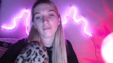 honeyveil online show from March 2026 05:49:01 PM